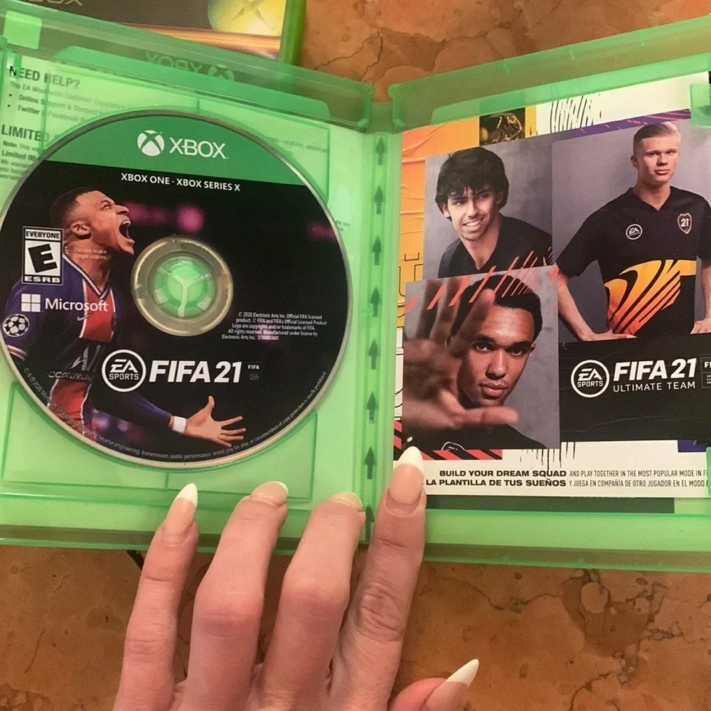 3 XBOX Games Star Wars Battlefront FIFA 21 & Destiny